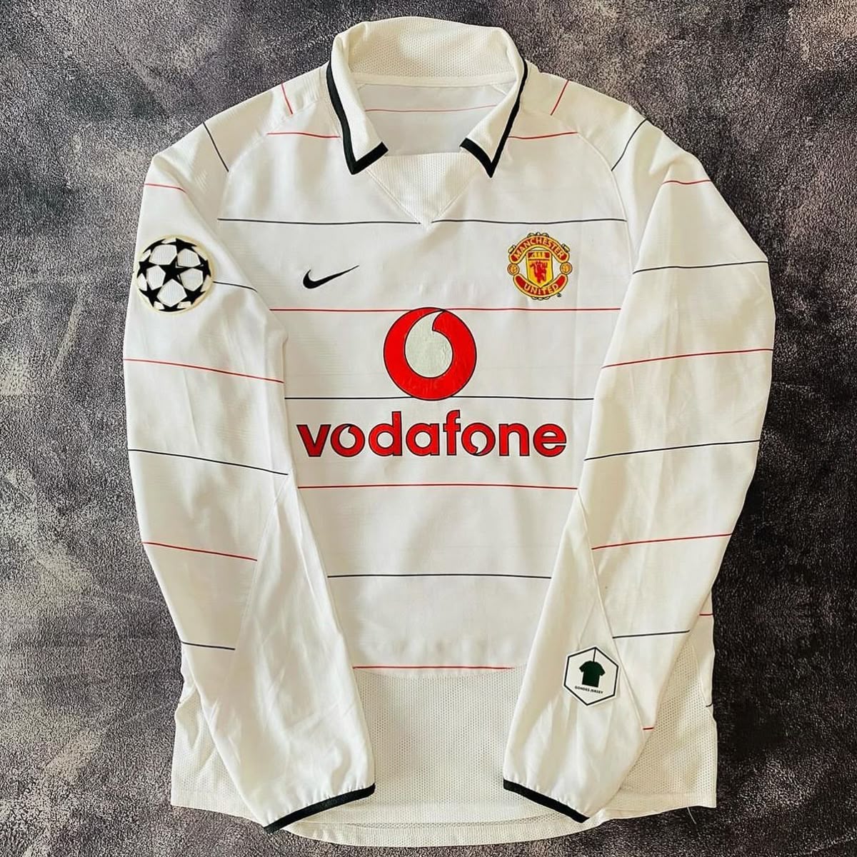 Manchester United's Jersey-low-res